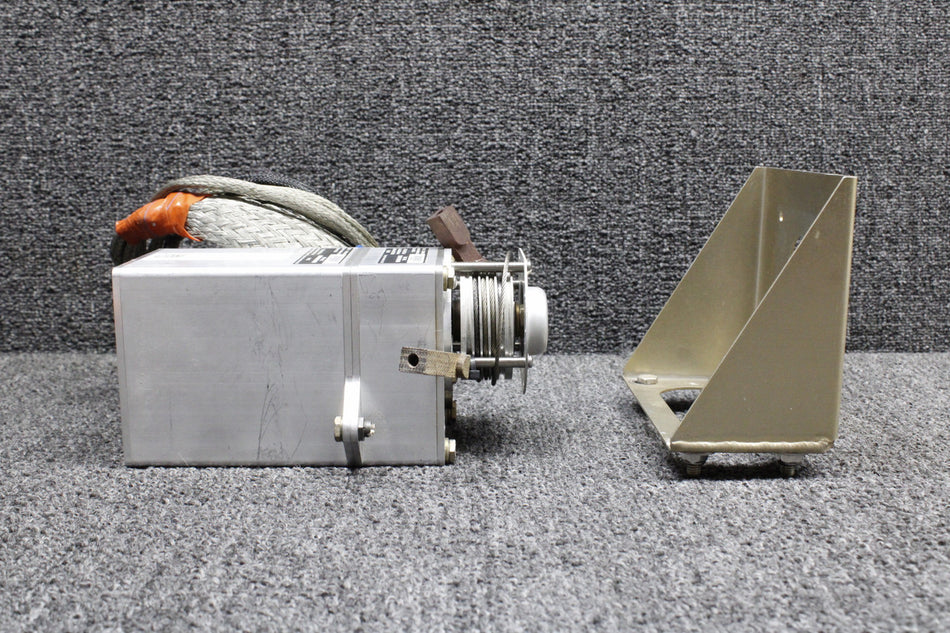 011-00878-00, 011-00894-07 Garmin Servo Actuator Assembly with Mod, Mount (28V)