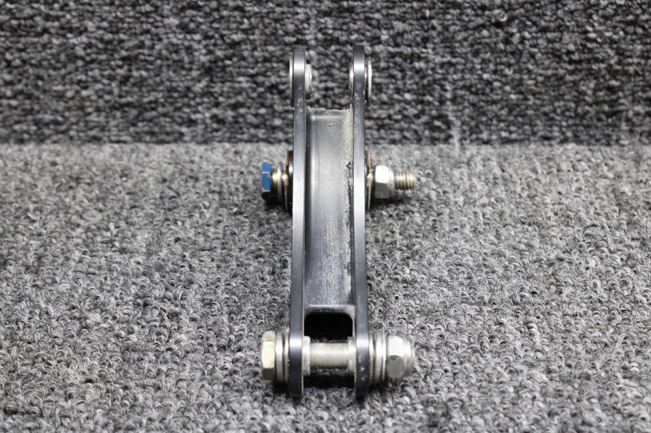 DA4-2717-50-00-1 Diamond DA42-NG Aileron Bellcrank LH or RH
