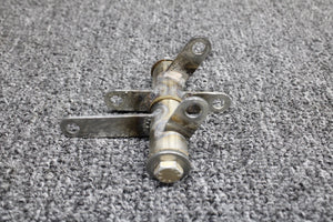 D60-2167-21-00 Diamond DA42-NG Alternate Air Control Cable Linkage and Lever LH