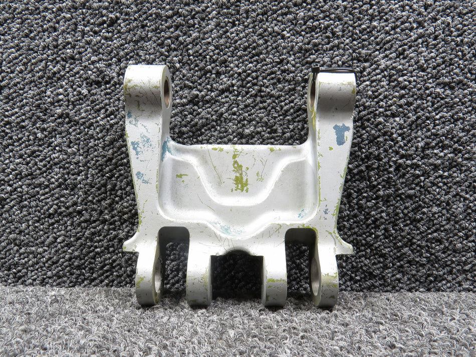 F10A331012201 Falcon 10 Horizontal Stabilizer Linkage Arm Fitting Female (Wear)