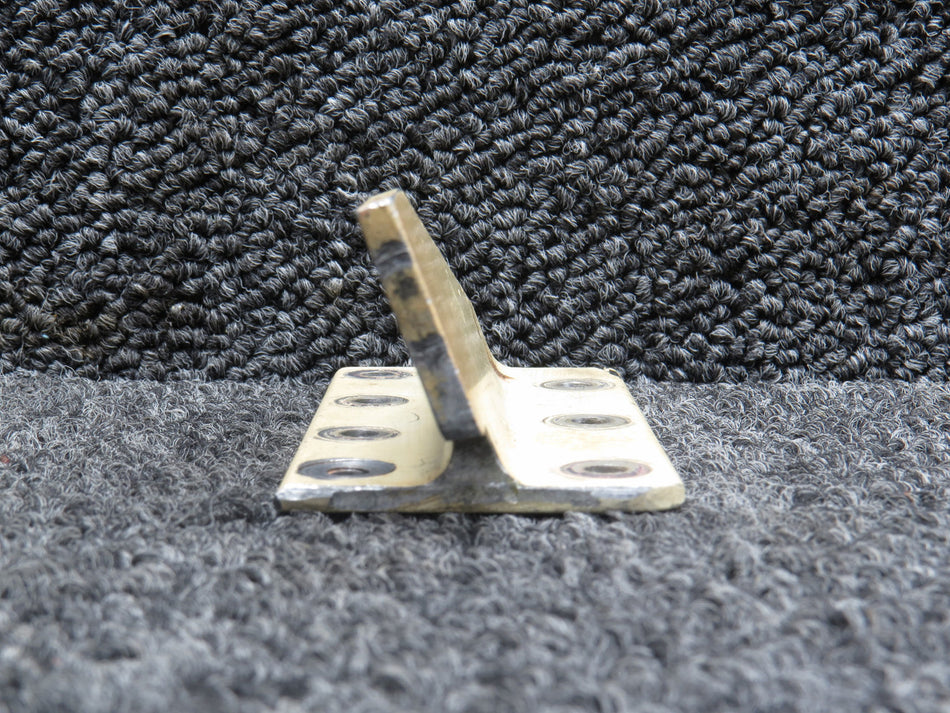 265-100036-001 Sabre NA 265-60 Wing Keeper Bracket LH