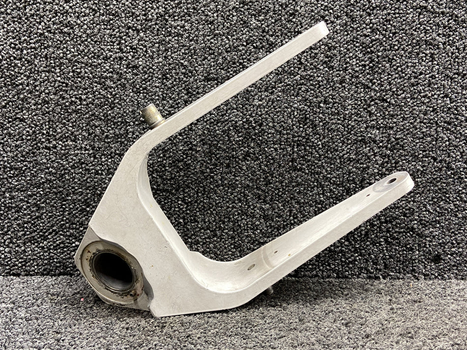 11638-002 Cirrus SR20 Nose Gear Fork (Damaged)