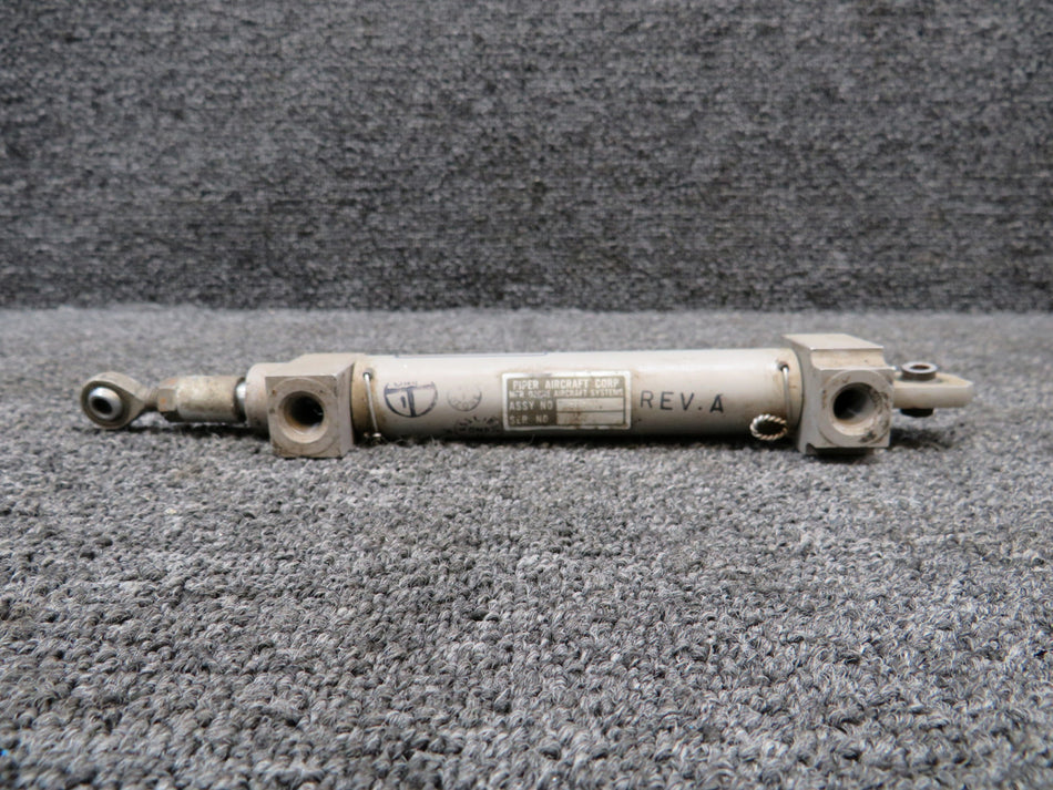 31901 Piper Main Landing Gear Door Actuator (Minus Fittings)