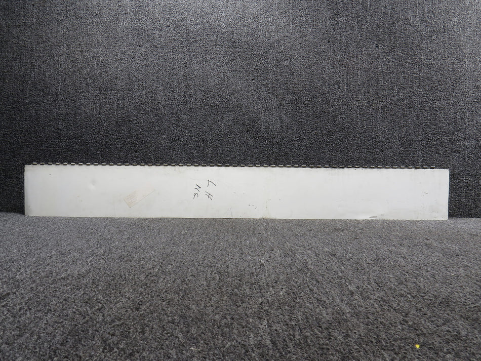 5213038-1 Cessna 404 Nose Gear Door Assembly LH (Damage)