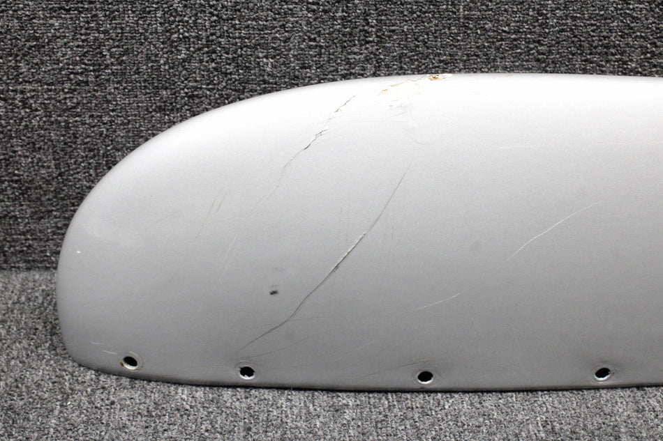 63584-006 Piper PA28-140 Stabilator Tip (Colored, Chipped)