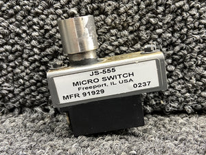 JS-555 (Alt: 91929) Robinson R22 Floor Transmat Switch (Minor Corrosion)