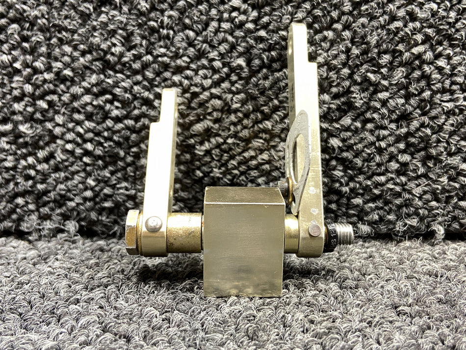 D756-2, A609-1 Robinson R22 Engine Control Bellcrank Assembly with Arms