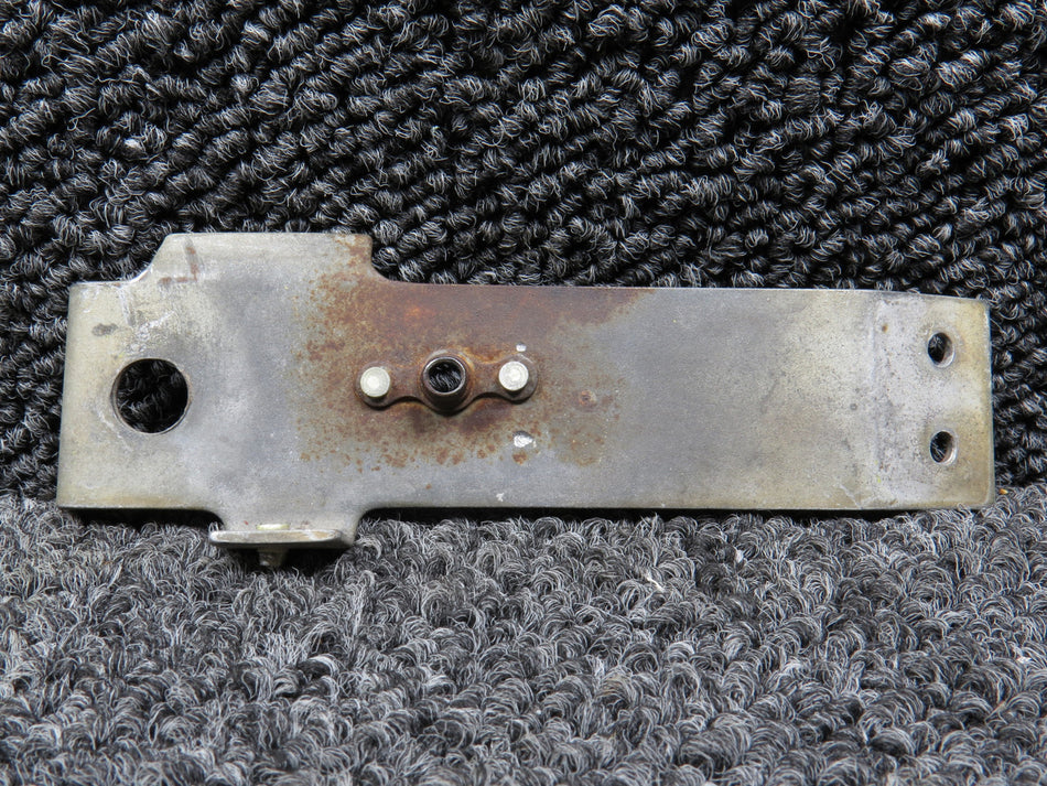 50-910274-260 Beechcraft Upper Cowling AFT Bracket RH