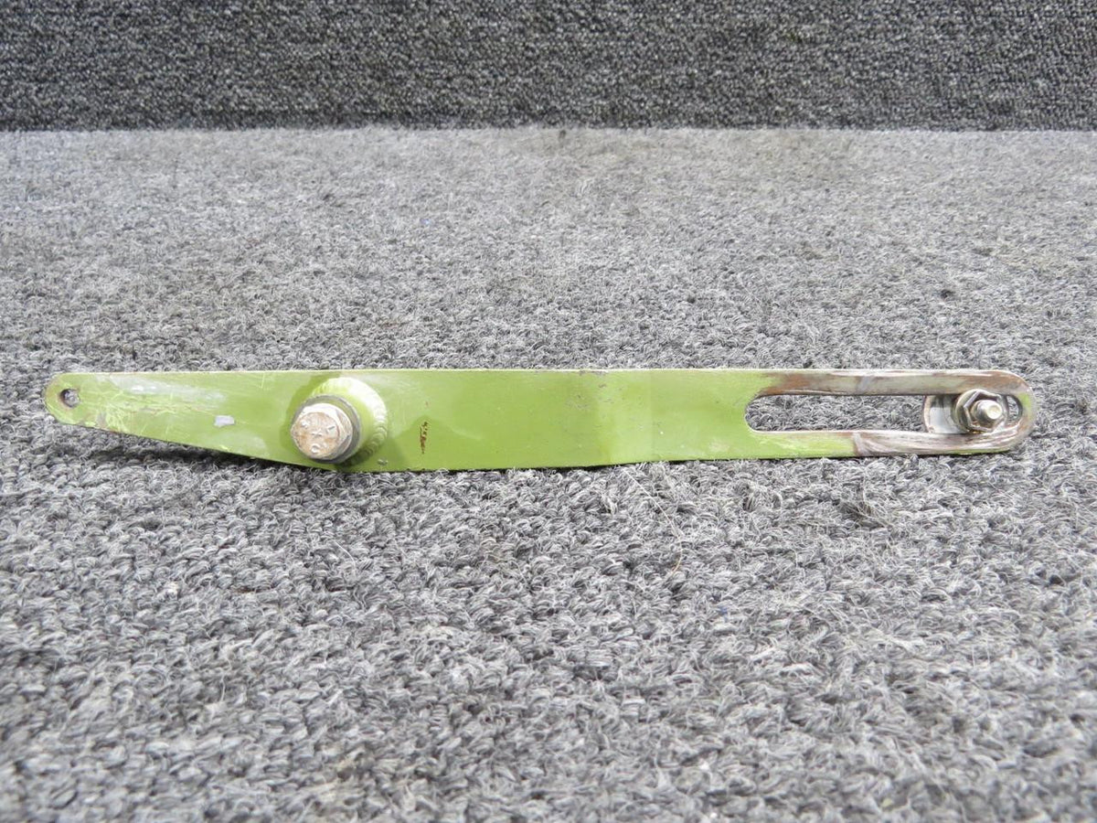 Cessna Aircraft Parts 0762033-1 Cessna 182M Flap Control Arm Assembly