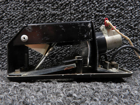 LearJet 10-0115-3 Learjet L-23 Grimes Reading Light Assembly (28V) RH