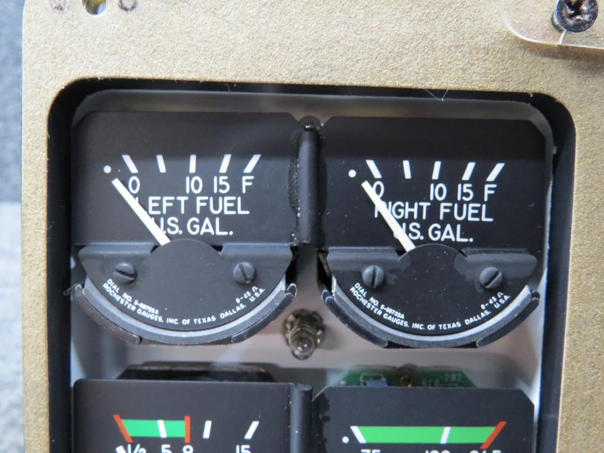 Rochester 89257-2 Rochester 6247-00358 Instrument Gauge Cluster (Volts: 14)