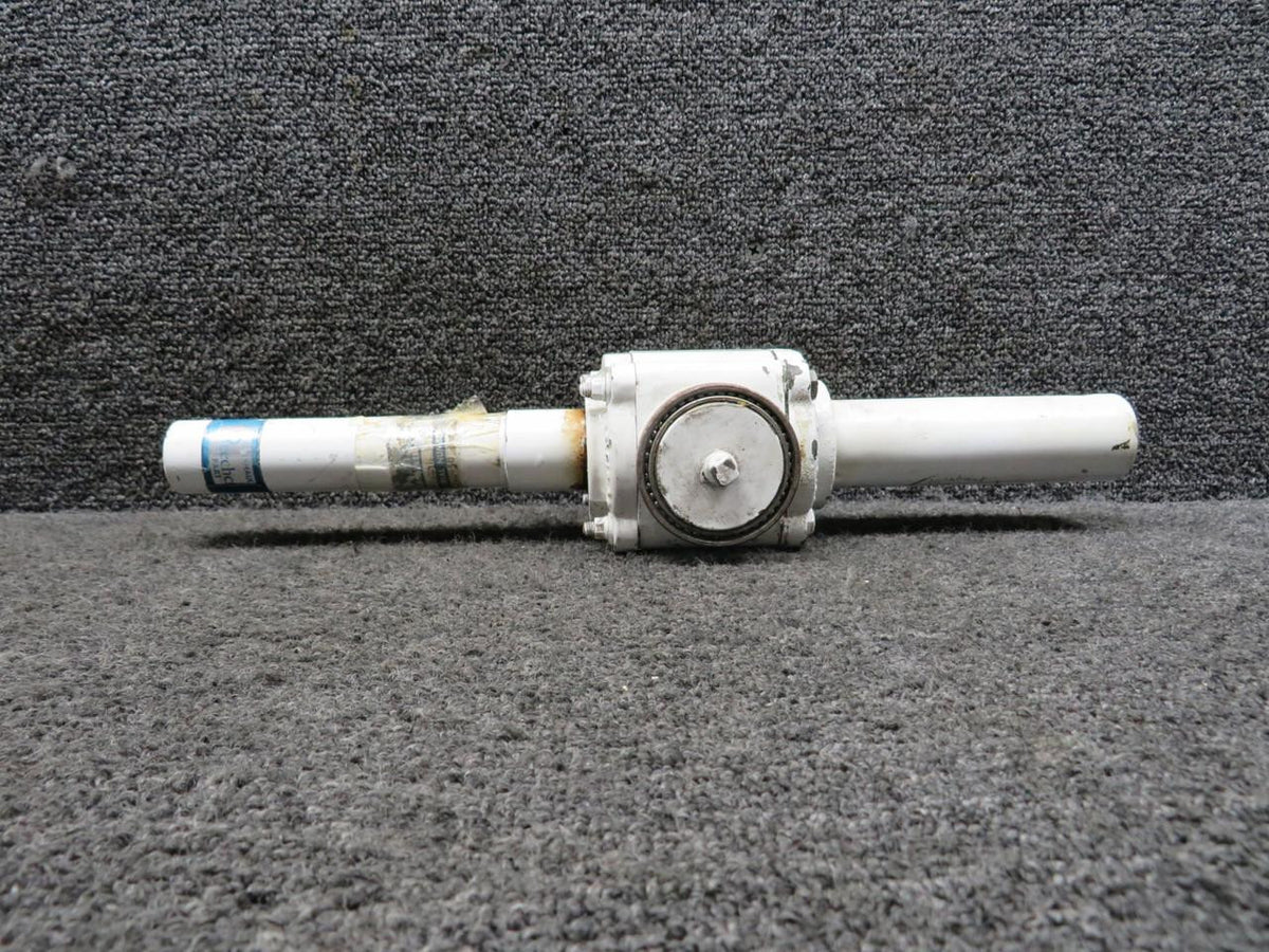 Beechcraft Parts 50-810164-14 Beechcraft King Air 90 Main Landing Gear Actuator (Minor Rust)