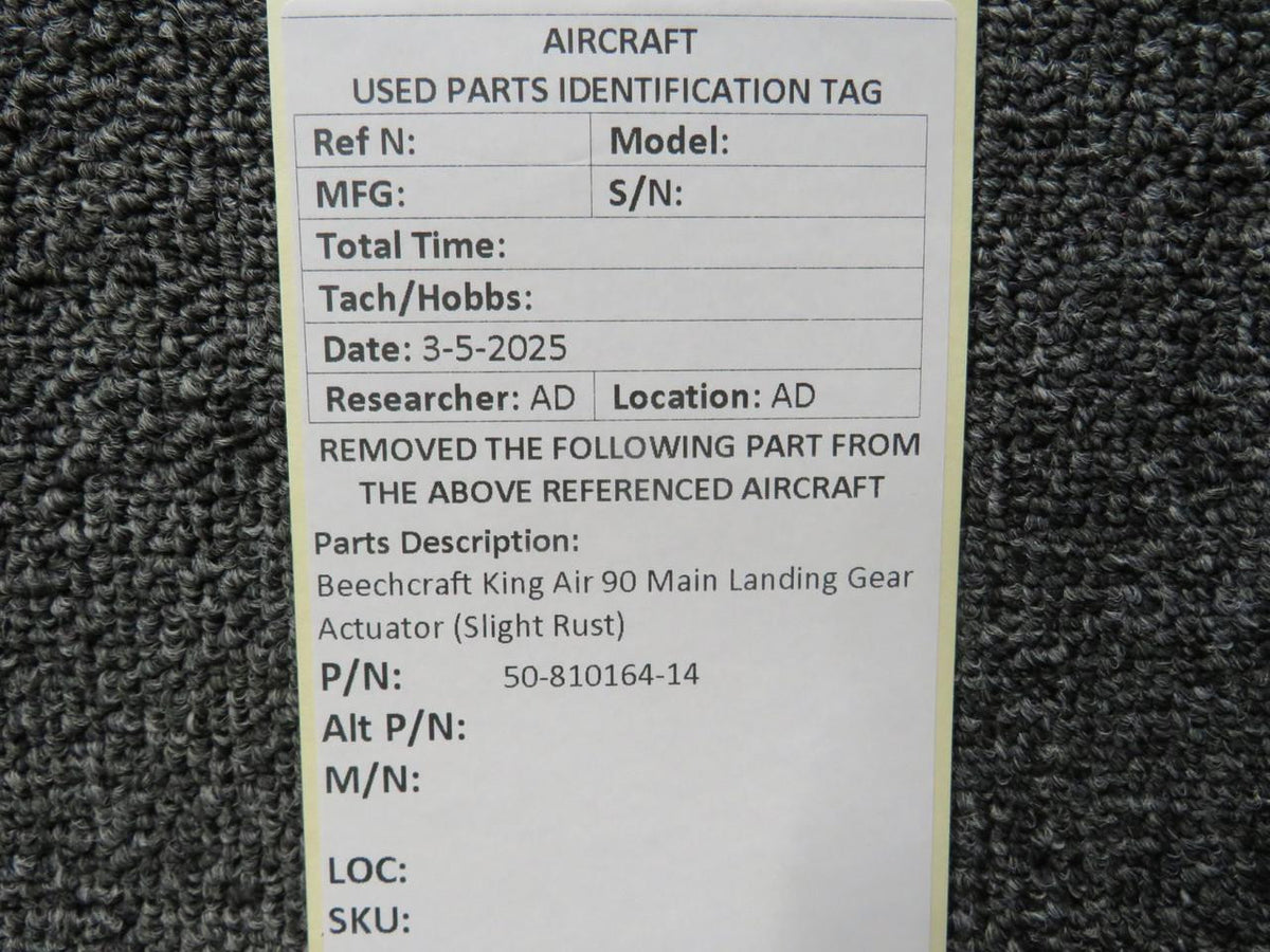 Beechcraft Parts 50-810164-14 Beechcraft King Air 90 Main Landing Gear Actuator (Minor Rust)
