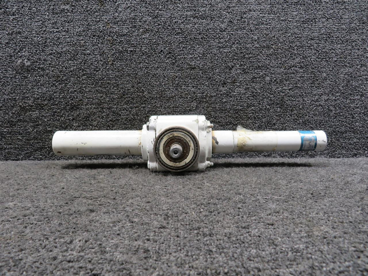 Beechcraft Parts 50-810164-14 Beechcraft King Air 90 Main Landing Gear Actuator (Minor Rust)