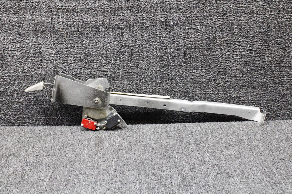 Cessna Aircraft Parts 1512280-34, 1713229-3 Cessna 177B Flap Control Lever with Brackets and Switches
