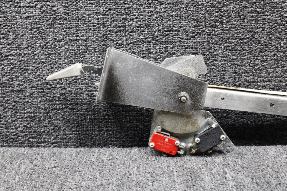 Cessna Aircraft Parts 1512280-34, 1713229-3 Cessna 177B Flap Control Lever with Brackets and Switches