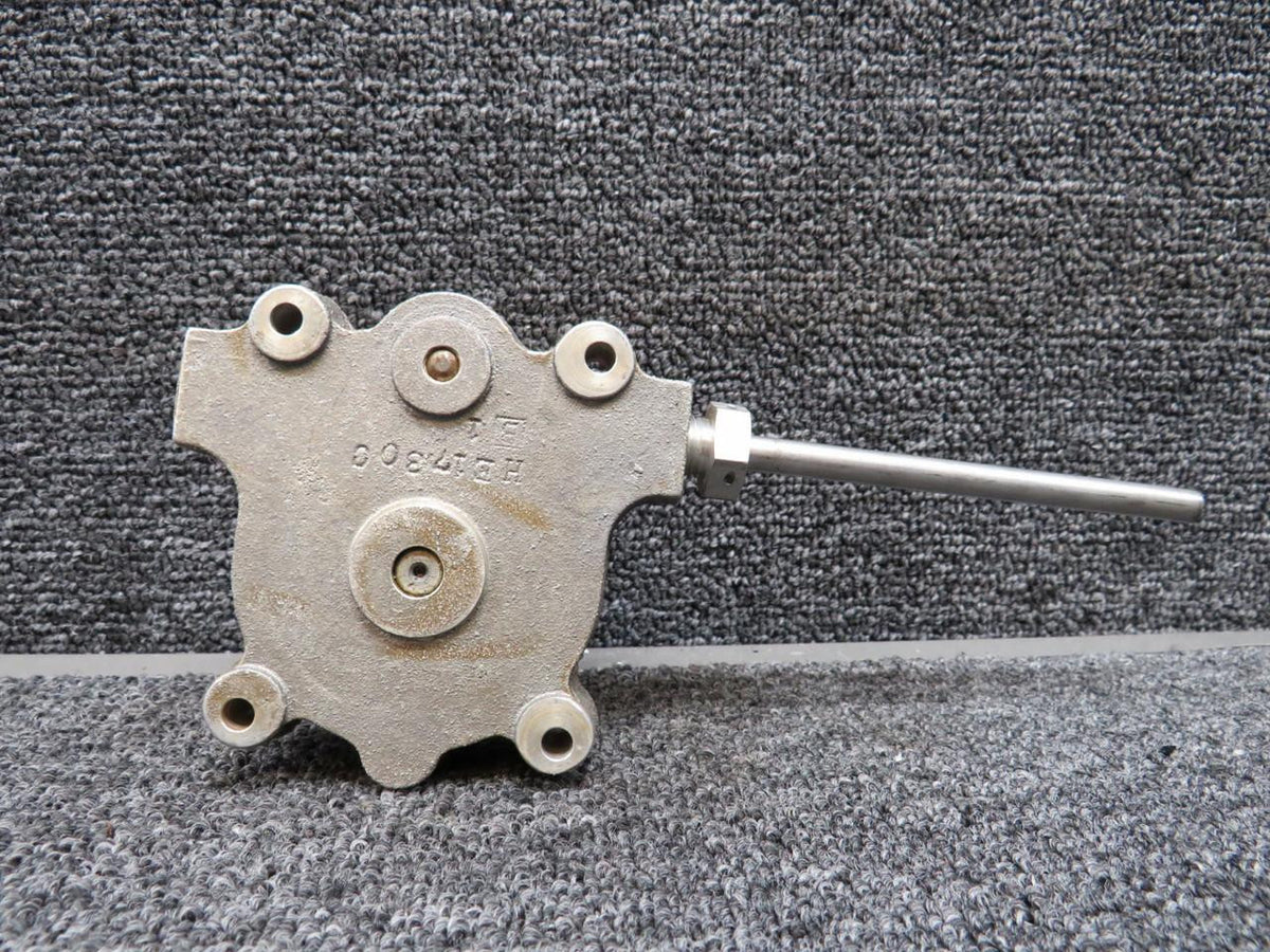 Janitrol HE7001-7, 60-924017-7 Janitrol Fuel Selector Control Valve with Handle LH