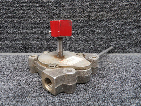 Janitrol HE7001-7, 60-924017-7 Janitrol Fuel Selector Control Valve with Handle LH