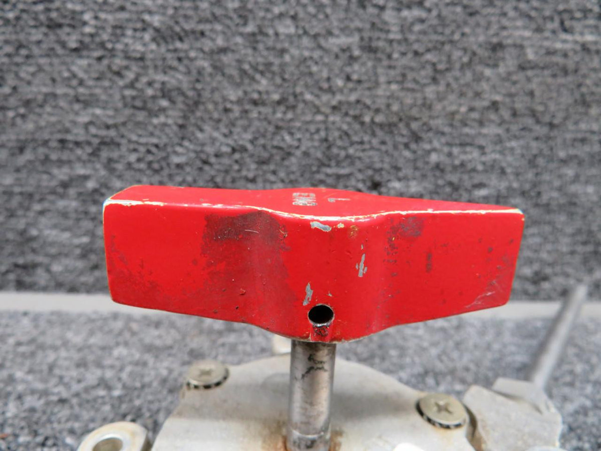 Janitrol HE7001-7, 60-924017-7 Janitrol Fuel Selector Control Valve with Handle LH