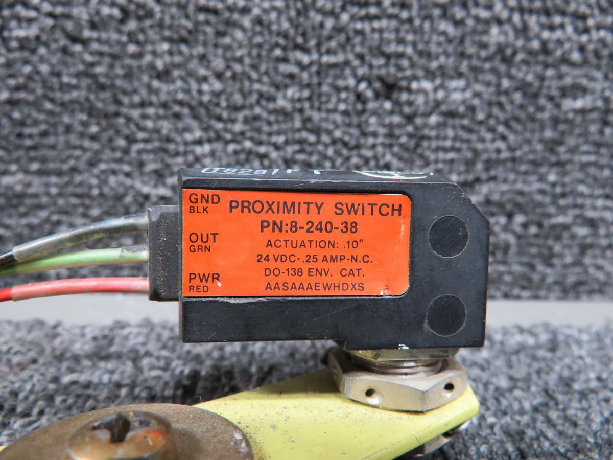 Bell 412-001-309-101, 8-240-38 Bell 412SP Support Assembly with Proximity Switch
