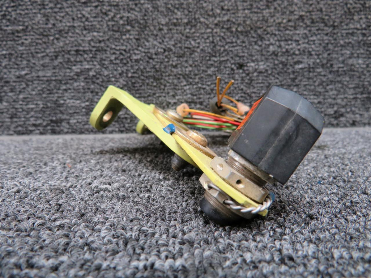 Bell 412-001-309-101, 8-240-38 Bell 412SP Support Assembly with Proximity Switch