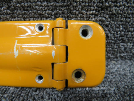Cessna Aircraft Parts 0711037-3, 0711037-10 Cessna 182 Lower Cabin Door Hinge Assembly LH