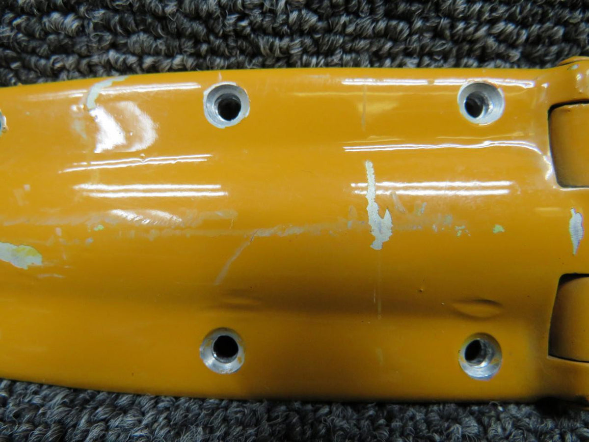 Cessna Aircraft Parts 0711037-3, 0711037-10 Cessna 182 Lower Cabin Door Hinge Assembly LH