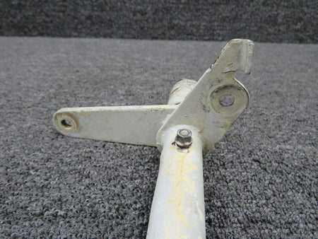 Beechcraft Parts 105-820000-33 Beechcraft 76 Nose Gear Door Shaft Assembly