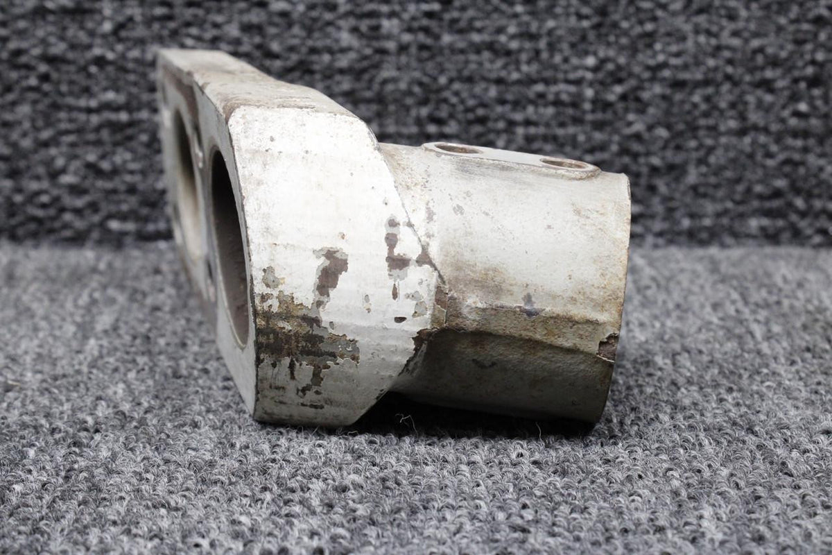 Cessna Aircraft Parts 1741003-3 (Use: 0741053-1) Cessna 177B Main Gear Axle Fitting LH