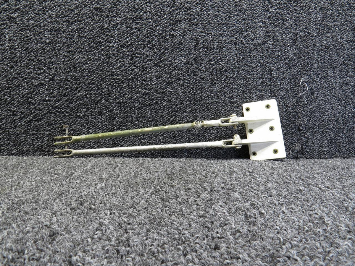 Cessna Aircraft Parts 5565440-62, 5565440-69 Cessna Elevator Trim Pushrod Assembly