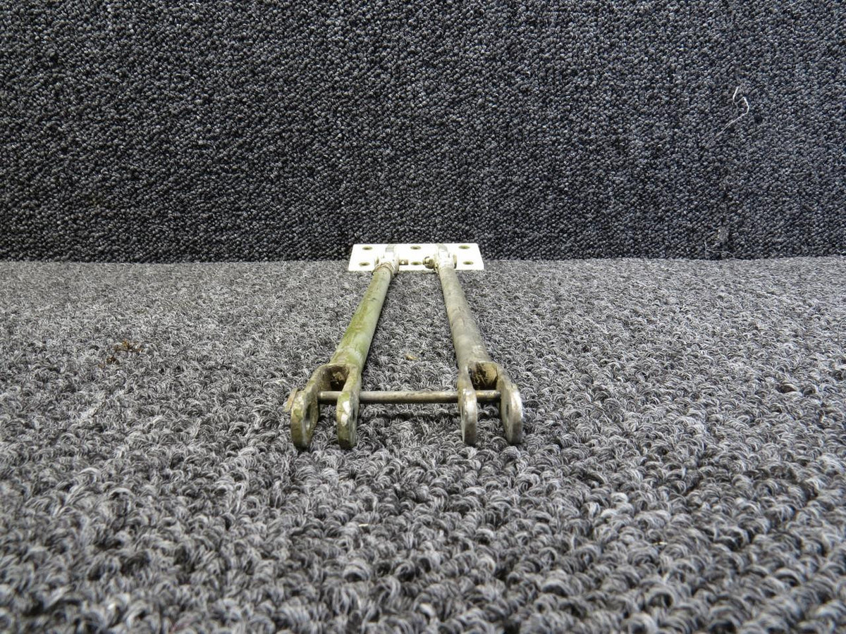 Cessna Aircraft Parts 5565440-62, 5565440-69 Cessna Elevator Trim Pushrod Assembly