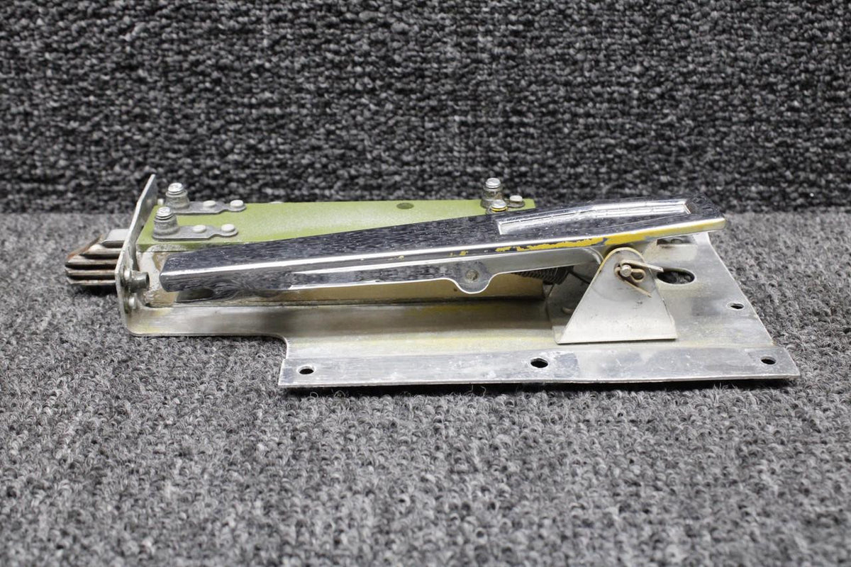 Cessna Aircraft Parts 1717039-4 Cessna 177B Cabin Door Latch Assembly RH (Altered Bracket)