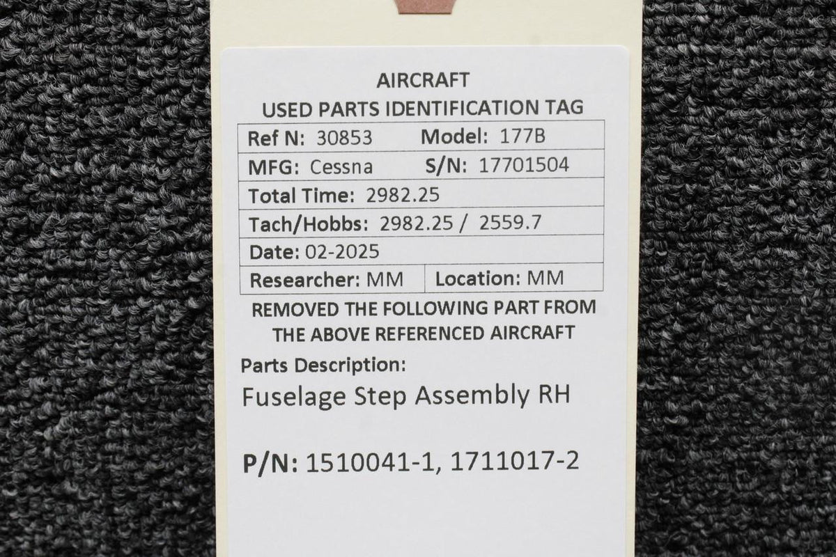 Cessna Aircraft Parts 1510041-1, 1711017-2 Cessna 177B Fuselage Step Assembly RH