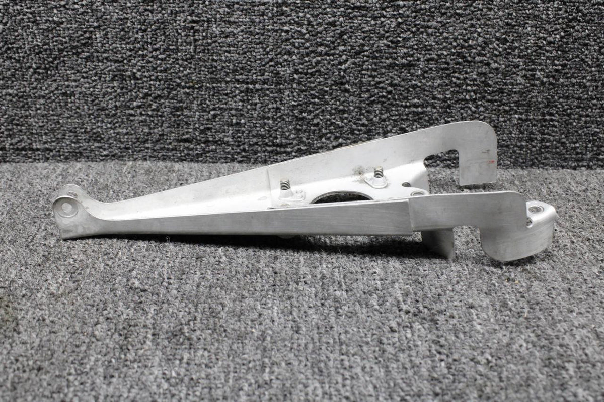Lycoming Aircraft Engines & Parts 1750021-5 (Use: 1750027-3) Lycoming O-360-A1F6 Governor Support Bracket