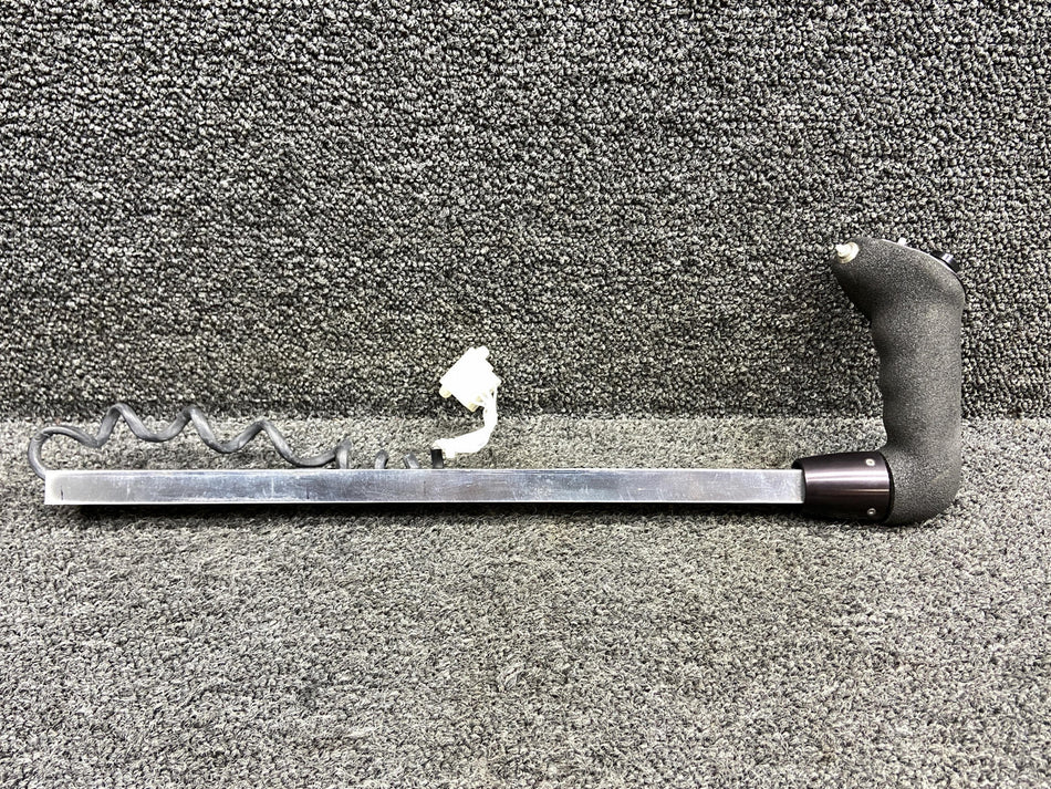 11995-005, 13975-002 Cirrus SR20 Control Yoke LH with Grip & Switches