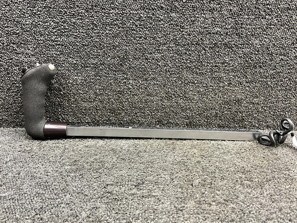 11995-006, 13975-002 Cirrus SR20 Control Yoke RH with Grip & Switches