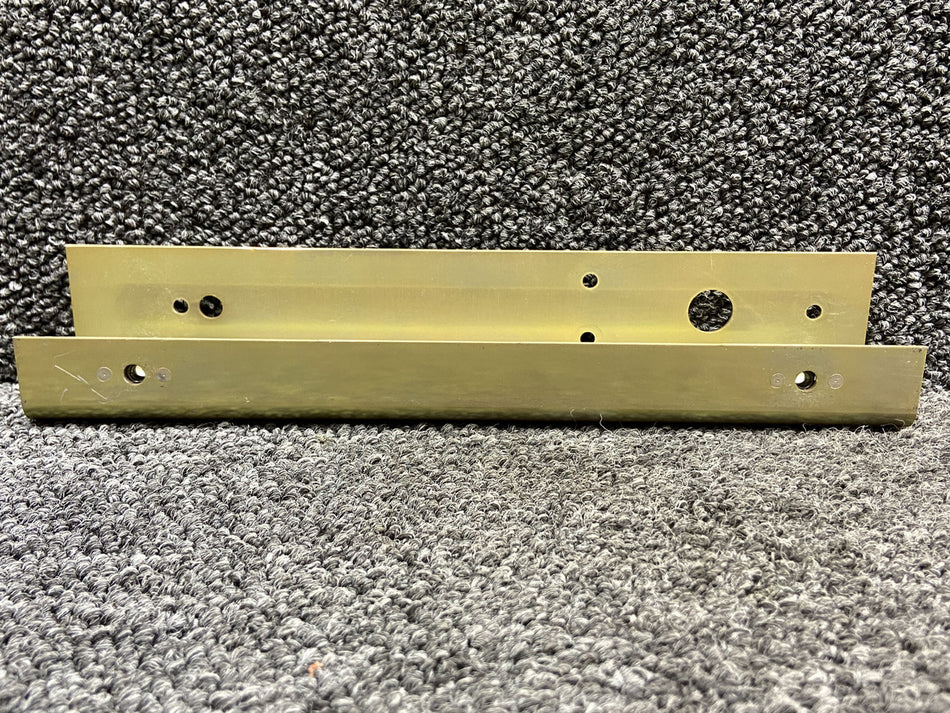 12386-001 Cirrus SR20 Marker Beacon Antenna Mounting Bracket