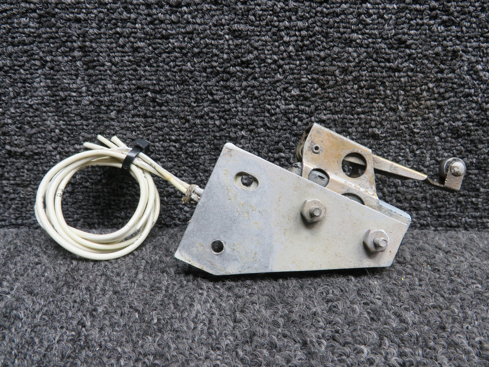45-361116, 45-361116-1 Beechcraft B95A Flap Limit Up Switch with Bracket
