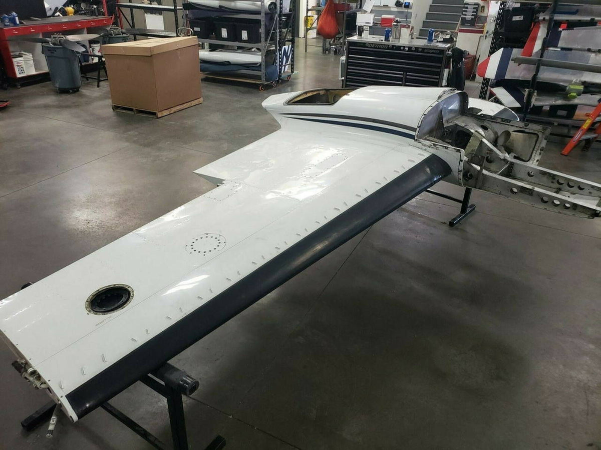 Cessna 421B Wing Assy RH W/ De-Ice Boot BAS Part Sales | Airplane Parts