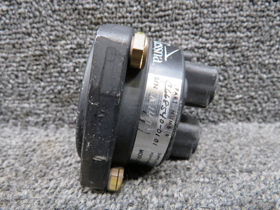 C668540-0101 UMA 3-102-1 Suction Indicator (Cracked Paint)