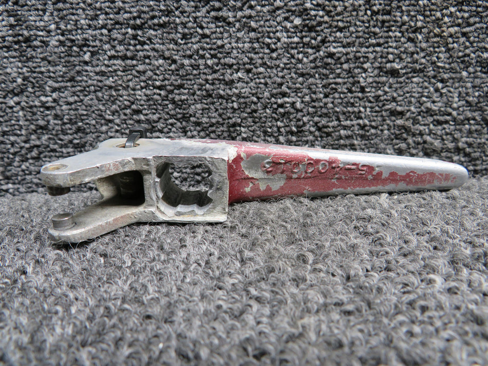 35-400013-1 Beechcraft B95A Cabin Door Outside Handle (No Lock)
