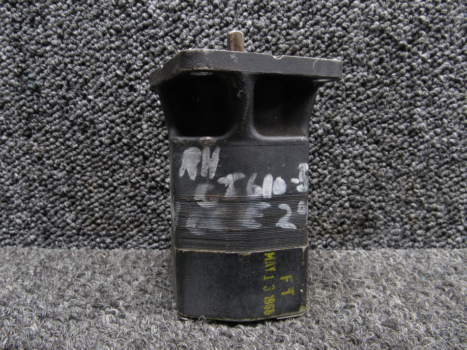 3883029 (Alt: 2CM9ABE6) General Electric 2-Pole Tachometer Generator