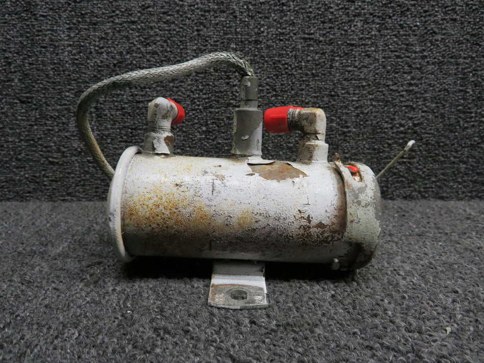 476439 (Use: 476284) Bendix Heater Fuel Pump (Volts: 24) (Corrosion, Rust)
