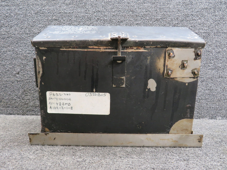 68802-000, 63977-000 Piper PA23-260 Battery Box Assembly with Lid