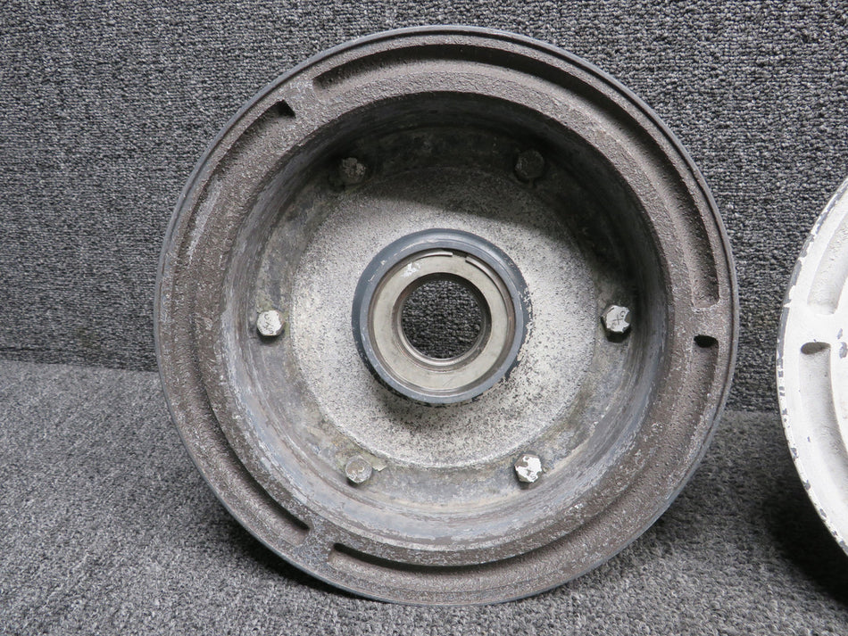 40-98 Cleveland 7.00-8 Main Wheel Assembly (Corrosion, Pitting)