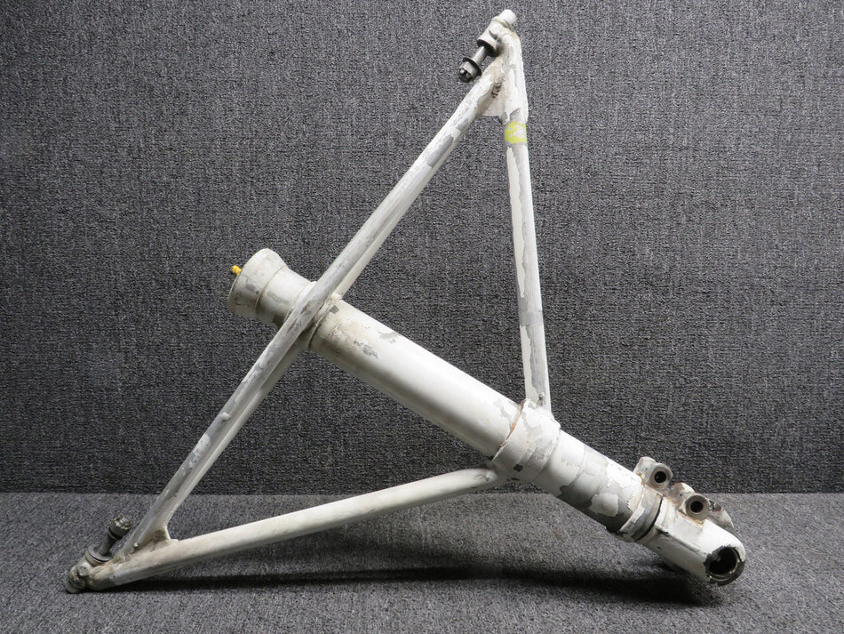 35-815196-691 Beechcraft B95A Main Landing Gear Assembly RH (Minus Links)