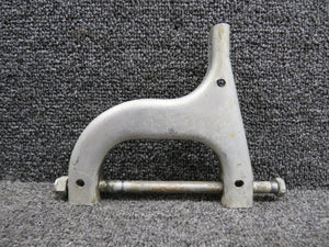 35-815118 Beechcraft H35 Main Landing Gear Door Idler (Minor Rust)
