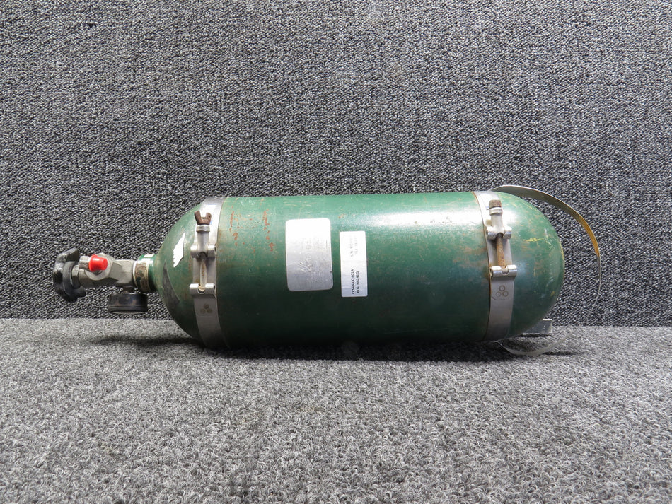 C166001-0817 Scott Aviation Oxygen Cylinder and Regulator (Slight Rust)
