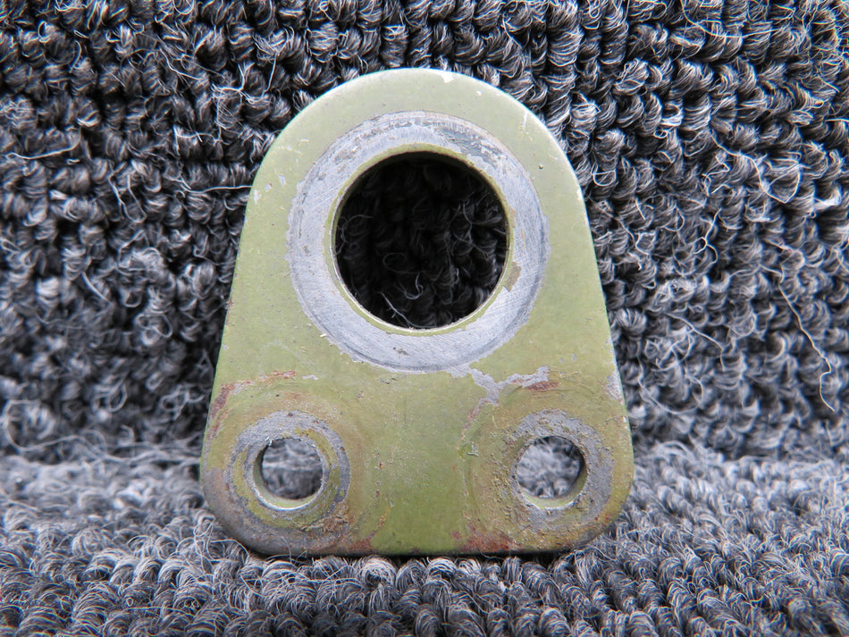 0752005-4 Cessna 182A Propeller Bulkhead Lug