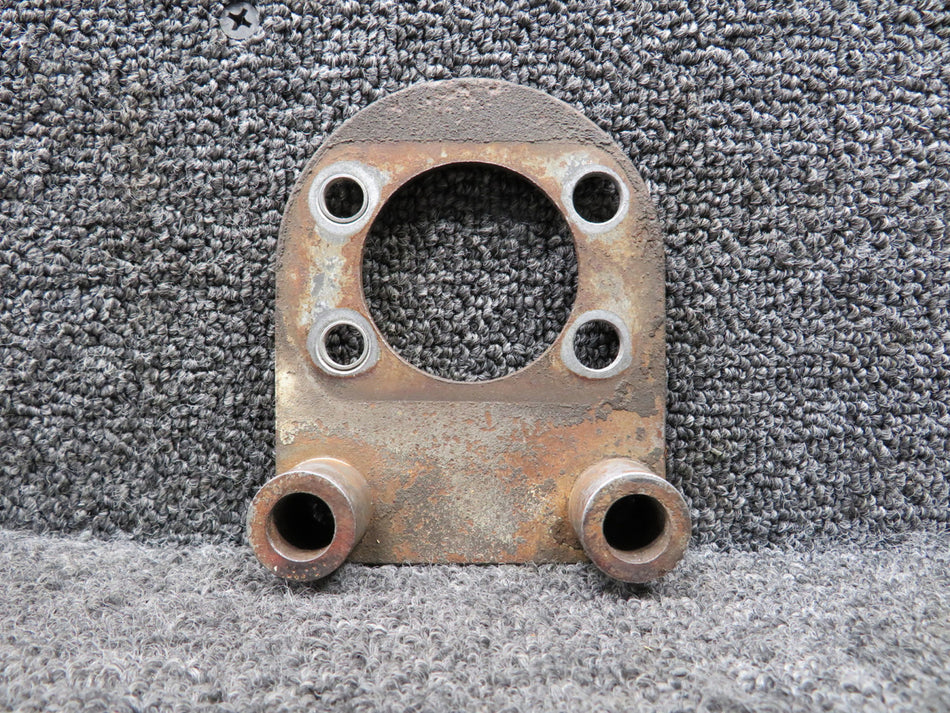 75-37 Cessna 150J Main Gear Torque Plate Assembly (Rusted) (T: 1”, Dis: 2.25”)